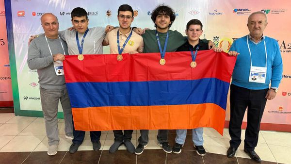 Армянские школьники завоевали 4 бронзовые медали на 37-й Международной олимпиаде по информатике - Sputnik Армения