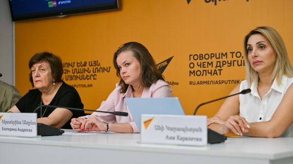 Видеомост Еревaн - Душaнбе - Бишкeк посвященный Международной премии Евразия (7 августа 2025). Еревaн - Sputnik Արմենիա