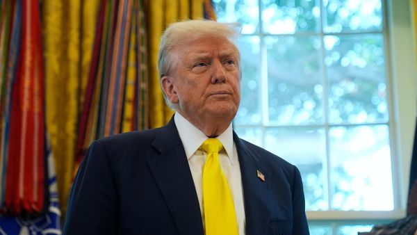 Президент США Дональд Трамп на встрече с журналистами в Овальном кабинете Белого дома (7 августа 2025). Вашингтон - Sputnik Армения