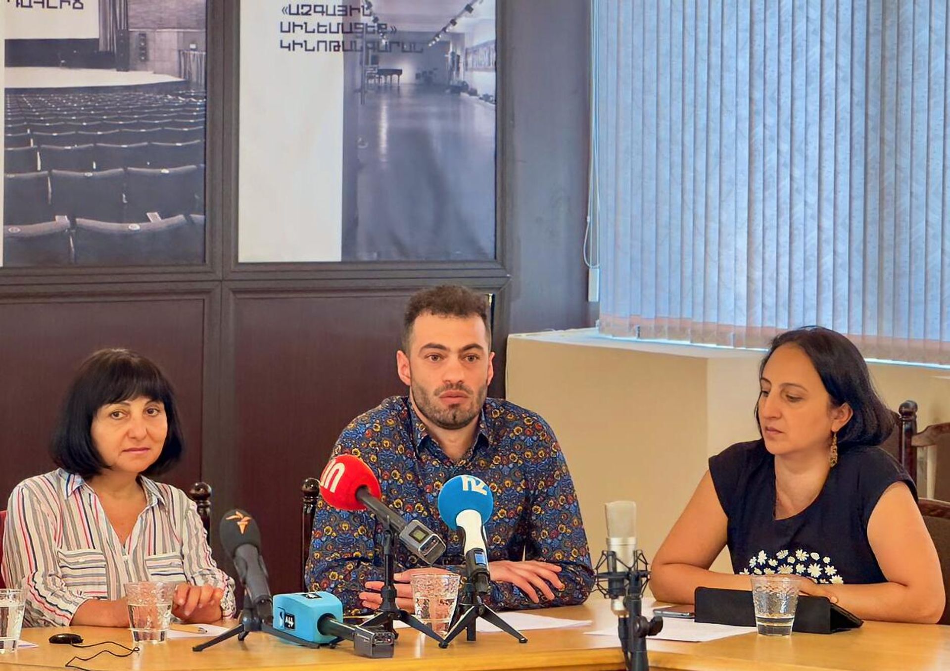 Кинематографисты представляют свою позицию по законопроекту О кинематографии в Союзе кинематографистов Армении (8 августа 2025). Еревaн Кинематографисты представляют свою позицию по законопроекту О кинематографии в Союзе кинематографистов Армении (8 августа 2025). Еревaн - Sputnik Армения, 1920, 08.08.2025