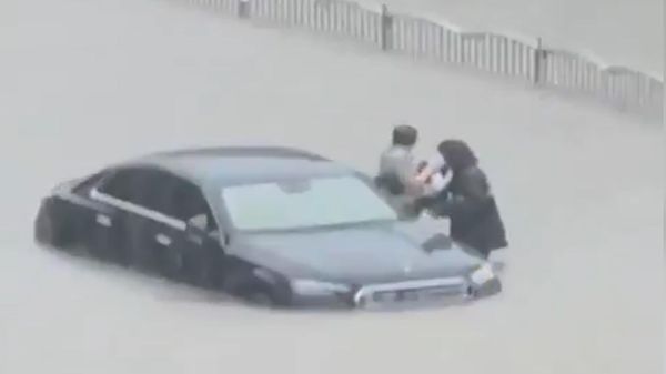 По меньшей мере 10 человек погибли в результате наводнения в китайской провинции Ганьсу - Sputnik Армения