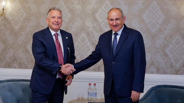 Никол Пашинян встретился со специальным посланником президента США Стивом Уиткоффом. - Sputnik Армения