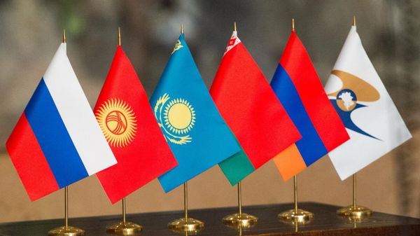 Флаги стран-участниц ЕАЭС - Sputnik Армения