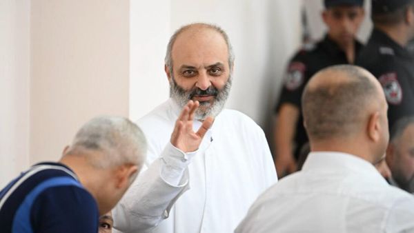 Баграт Галстанян прибыл на судебное заседание по своему делу (19 августа 2025). Еревaн - Sputnik Армения
