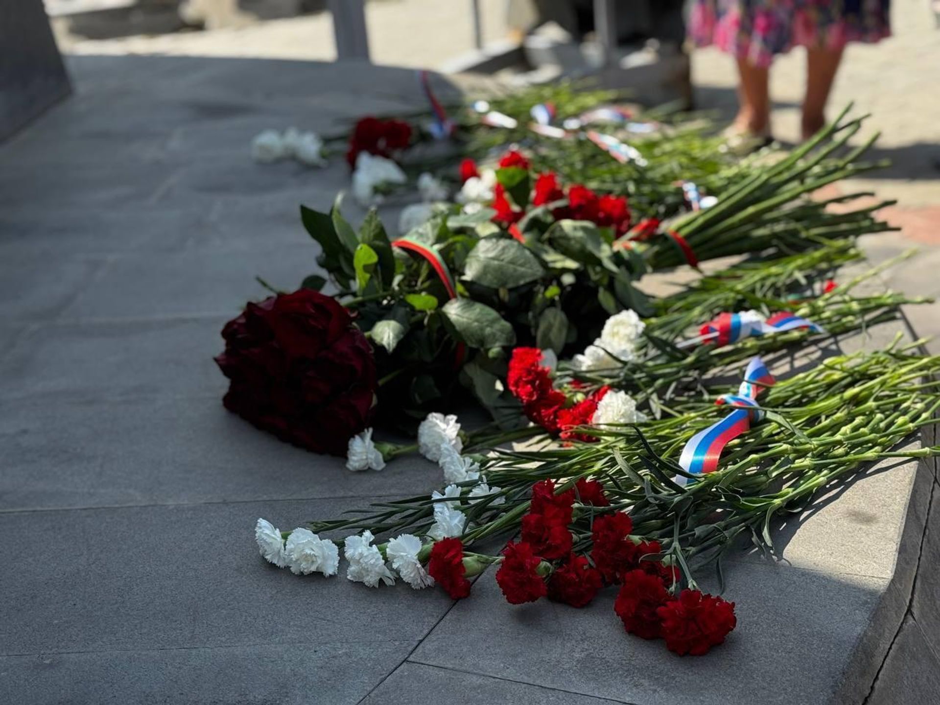 У памятника адмиралу Исакову состоялось торжественное мероприятие (22 августа 2025). Еревaн - Sputnik Армения, 1920, 22.08.2025