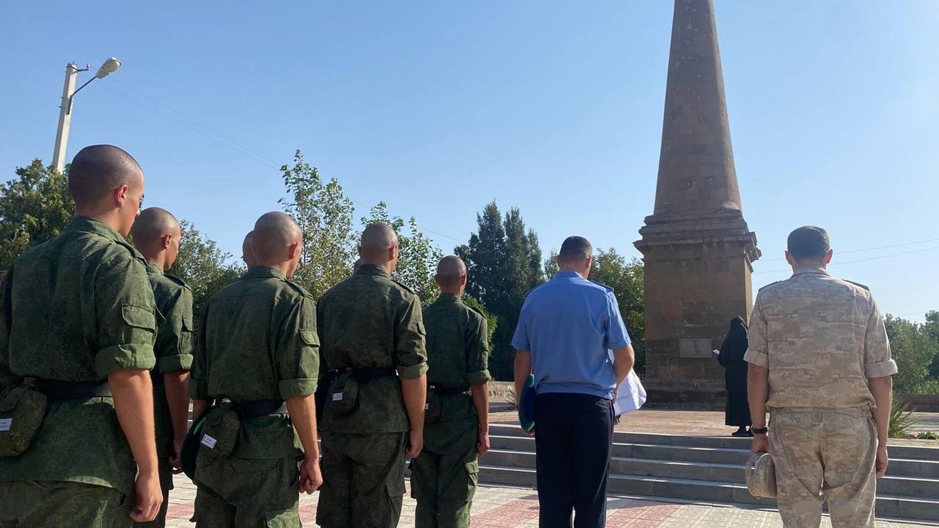 Панихида по погибшим в Ошаканской битве у памятника (29 августа 2025). Ошакан - Sputnik Армения, 1920, 29.08.2025