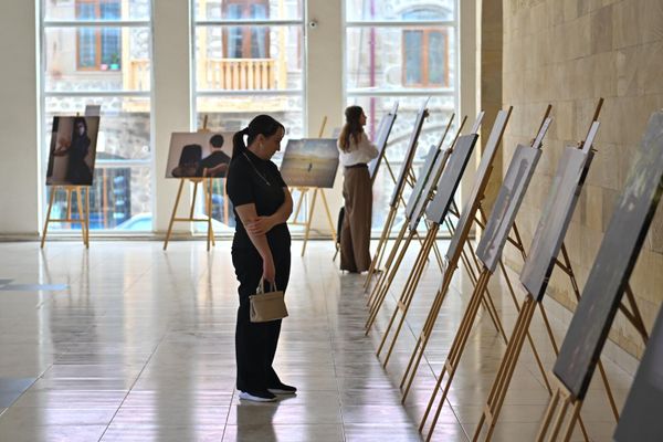 «Բացակա, բայց ոչ մոռացված» խորագրով ցուցահանդես «Բացակա, բայց ոչ մոռացված» խորագրով ցուցահանդես - Sputnik Արմենիա