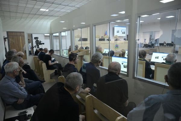 Հայ գերիները Բաքվի դատարանում - Sputnik Արմենիա