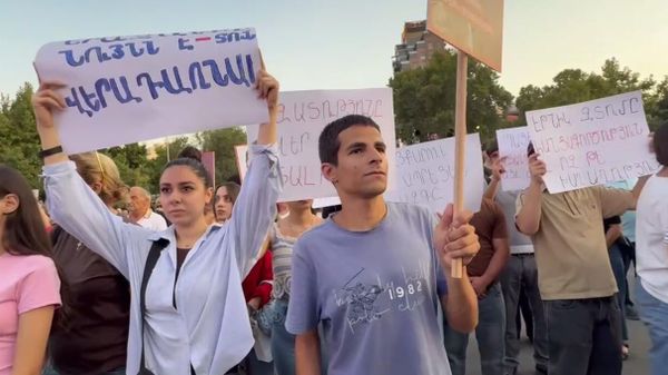 Большой митинг единства на площади Свободы (2 сентября 2025). Еревaн - Sputnik Армения