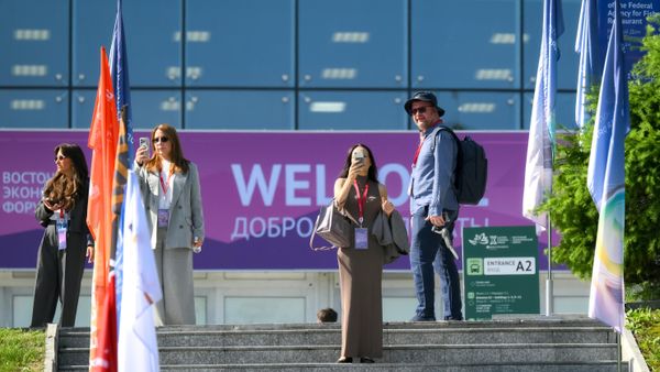 Стенды форума ВЭФ-2025 - Sputnik Армения
