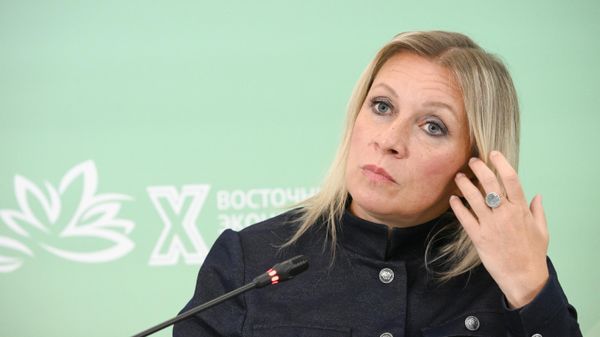 Официальный представитель МИД России Мария Захарова на ВЭФ-2025 (3 сентября 2025). Владивосток - Sputnik Армения