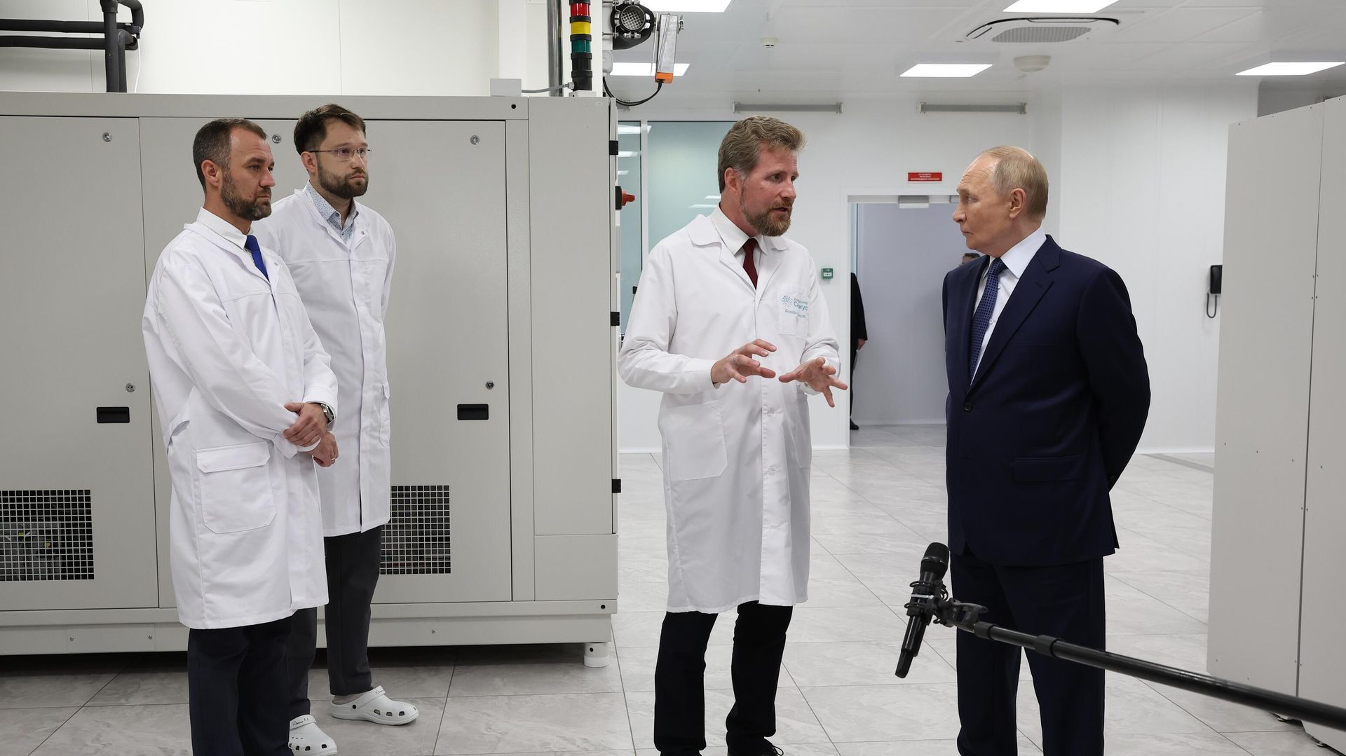 Президент Владимир Путин посетил университет Сириус - Sputnik Армения, 1920, 09.09.2025