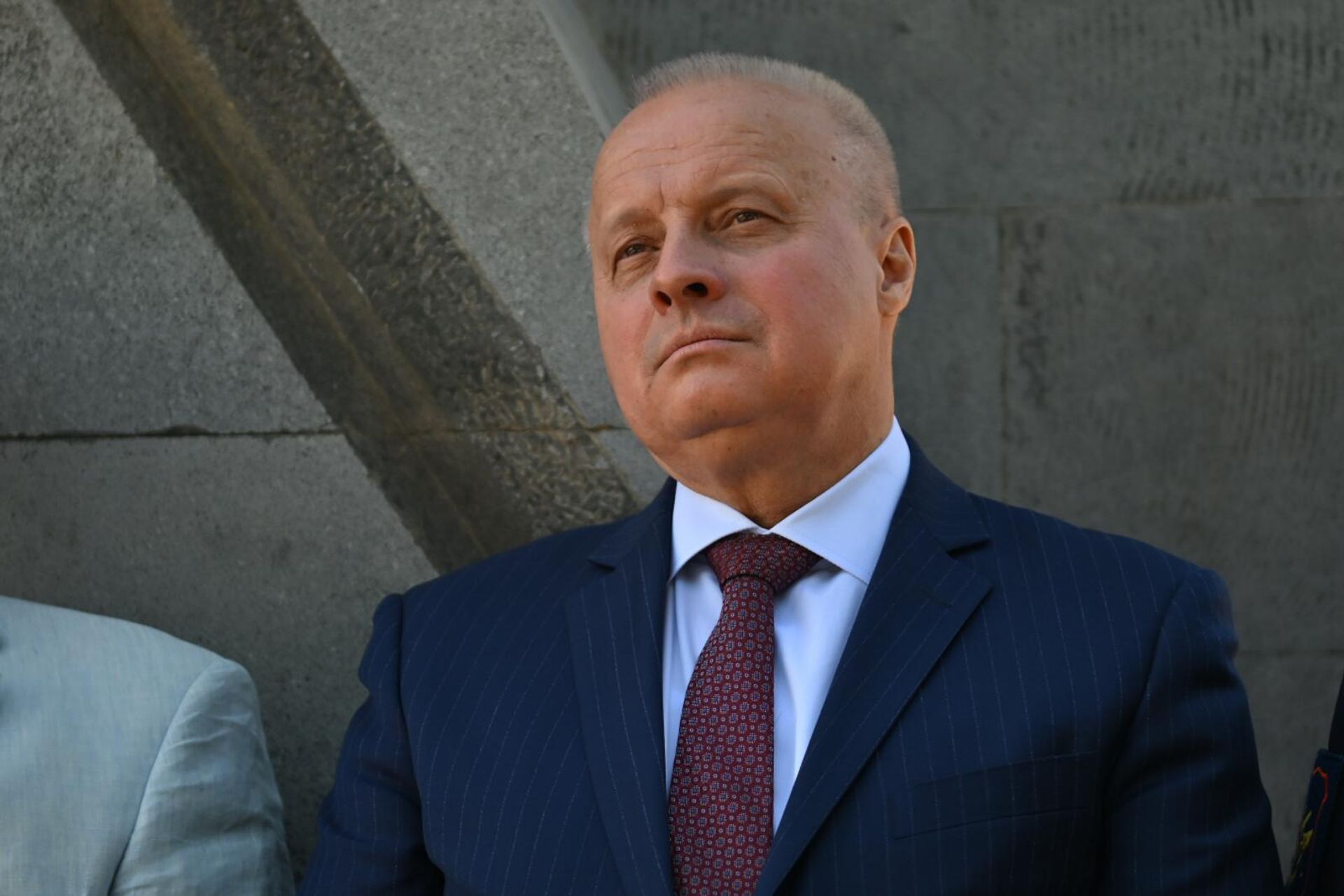 Посол РФ Сергей Копыркин во время мероприятий, посвященных восстановлению мемориала памяти погибших в ВОВ (13 сентября 2025). село Фонтан, Котайкская область - Sputnik Армения, 1920, 13.09.2025