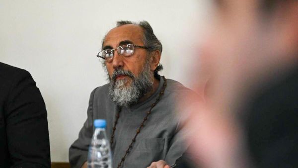 Судебное заседание по делу Предводителя Ширакской епархии архиепископа Микаэла Аджапахяна (15 сентября 2025). Еревaн - Sputnik Армения