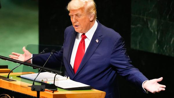 Президент США Дональд Трамп выступает на 80-й сессии Генеральной Ассамблеи Организации Объединённых Наций в штаб-квартире ООН (23 сентября 2025). Нью-Йорк - Sputnik Армения
