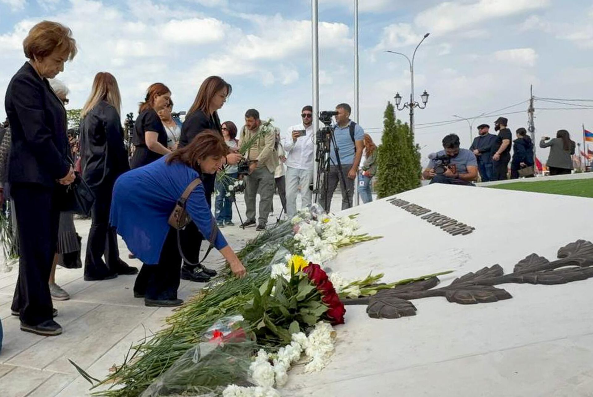 Самвел Шахраманян посетил военный пантеон Ераблур в 5-ю годовщину начала 44-дневной войны (27 сентября 2025). Еревaн - Sputnik Армения, 1920, 27.09.2025