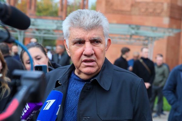 Президент Союза армян России Ара Абрамян общается с журналистами - Sputnik Армения