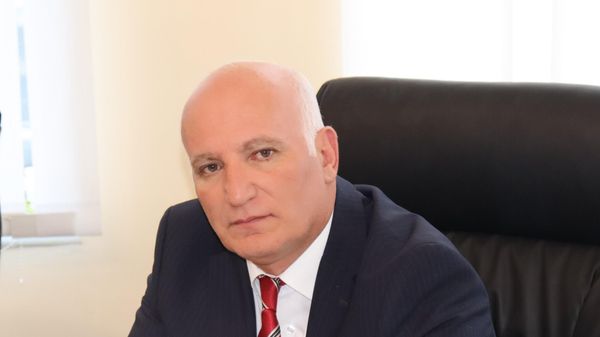 ՀՀ հանրային ծառայությունները կարգավորող հանձնաժողովի նախագահ Մեսրոպ Մեսրոպյանը - Sputnik Արմենիա