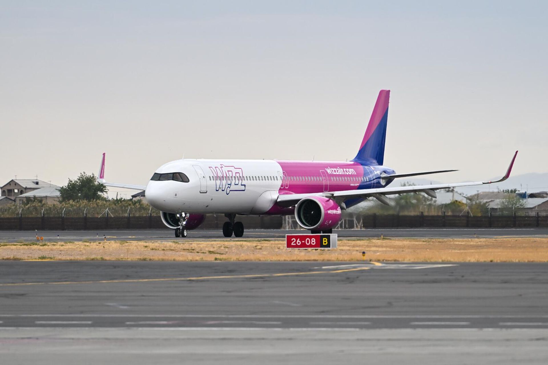 Самолет авиакомпании Wizz Air - Sputnik Армения, 1920, 01.10.2025