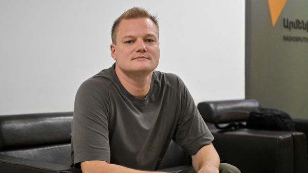 Директор кофейного культурного центра компании Кафе дю Бразил, кью грейдер, тренер Михаил Зимин в гостях радио Sputnik - Sputnik Армения