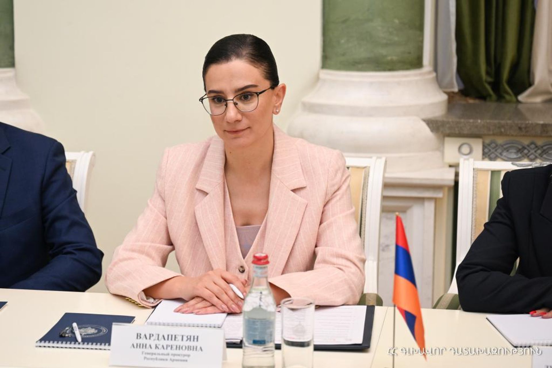 Генеральный прокурор Республики Армения Анна Вардапетян приняла делегацию во главе с заместителем Генерального прокурора Российской Федерации Петра Городова (04 октября 2025). Еревaн - Sputnik Армения, 1920, 04.10.2025