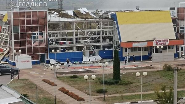 Последствия ракетного удара ВСУ по поселку (8 октября 2025). Белгородская область - Sputnik Армения