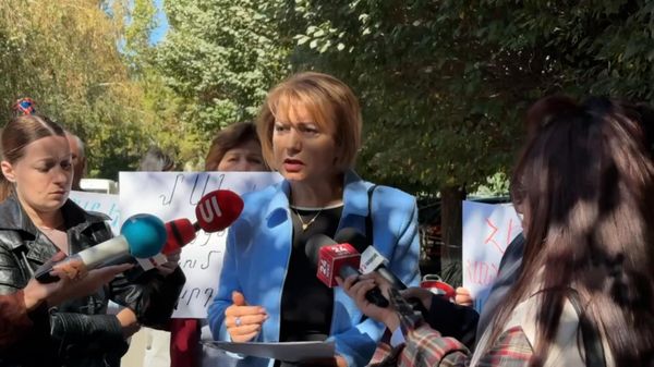 Ալիևը կարողացել է գնել այն, ինչ դեմ է ՄԱԿ–ի կանոնակարգին. ՄԱԿ–ի հայաստանյան գրասենյակի մոտ բողոքի ակցիա է - Sputnik Արմենիա