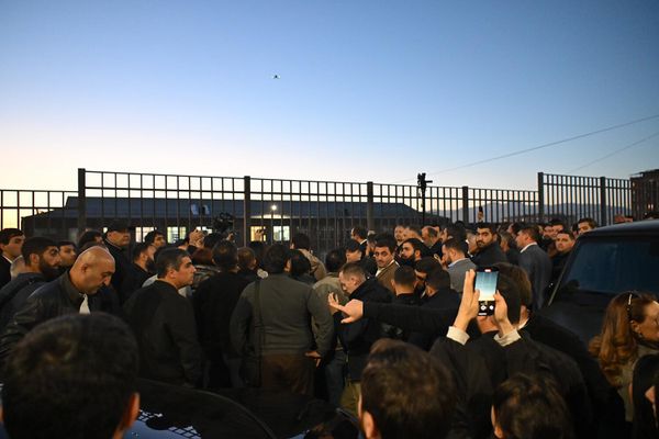 Հակակոռուպցիոն դատարանի մոտ - Sputnik Արմենիա