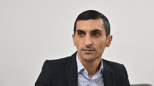 Член Совета Ассоциации агентств недвижимости Армении Андраник Арутюнов в гостях радио Sputnik - Sputnik Армения