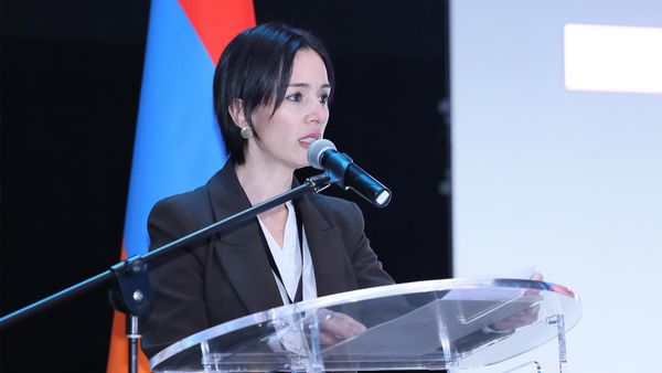 Министр ОНКС Жанна Андреасян выступает на форуме Академический городок Армения: Международный форум знаний (20 октября 2025). Еревaн - Sputnik Армения