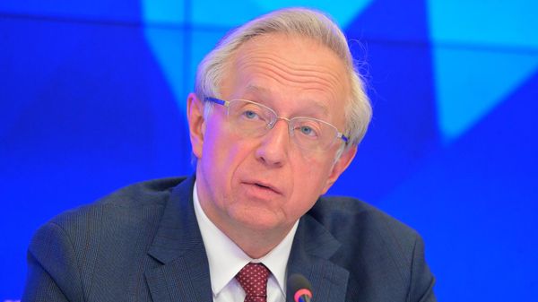 Замминистра иностранных дел РФ Михаил Галузин во время видеомоста по теме международного фестиваля Народы России и СНГ (29 октября 2025). Москвa - Sputnik Армения