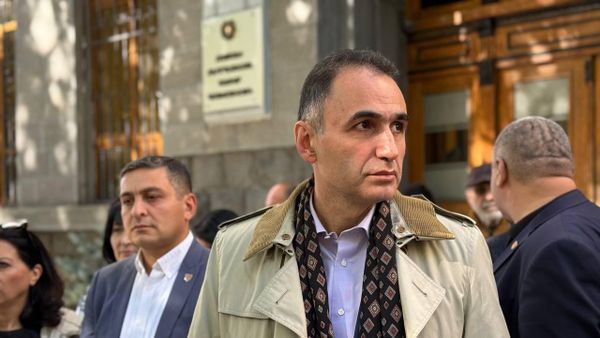Объединение Айакве представляет сообщение Генеральной прокуратуре о преступлении в связи с организацией незаконного ритуала в Ованнаванк (31 октября 2025). Еревaн - Sputnik Армения