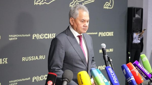 Москва внесла существенный вклад в урегулирование отношений Еревана и Баку: Шойгу - Sputnik Армения