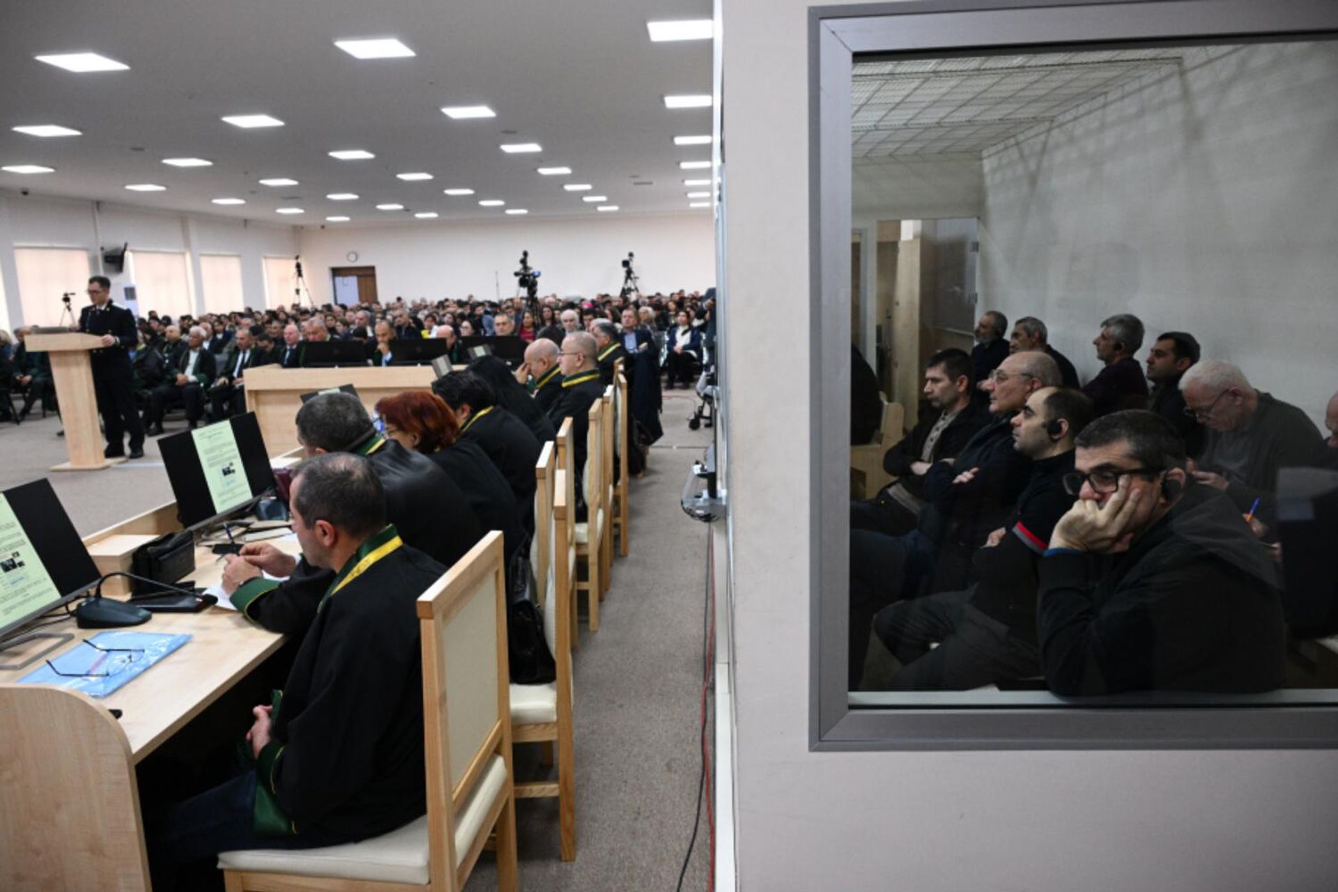 Судебное заседание над армянским военно-политическим руководством Нагорного Карабаха (7 ноября 2025). Баку - Sputnik Արմենիա, 1920, 07.11.2025