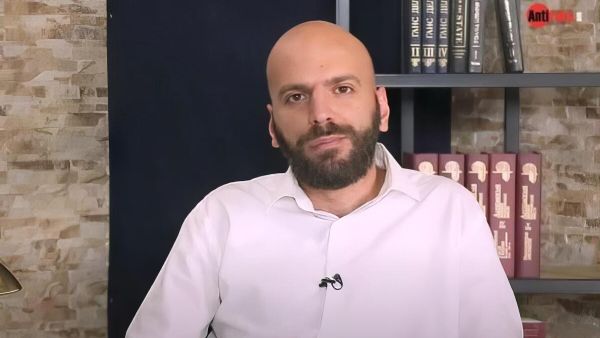 Журналист AntiFake.am Давид Фиданян - Sputnik Армения