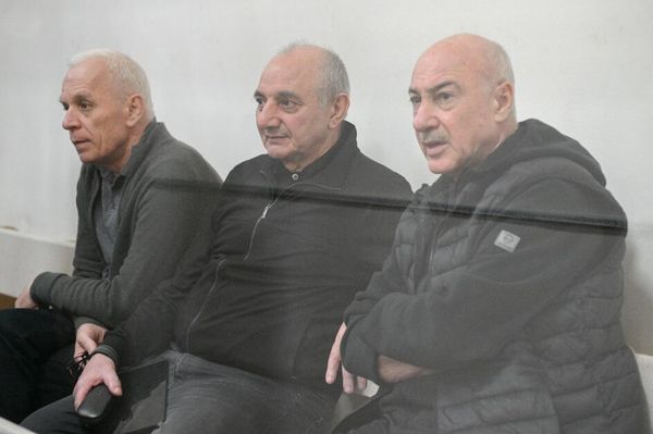 Судебное заседание над армянским военно-политическим руководством Нагорного Карабаха (13 ноября 2025). Баку - Sputnik Армения