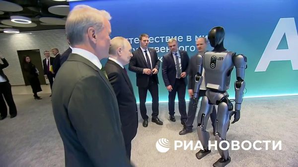 Путину представили первого ИИ-робота Сбера на международной конференции по искусственному интеллекту - Sputnik Армения