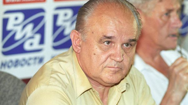 Академик Российской академии естественных наук, директор Волгоградского института материаловедения РАЕН Валериан Соболев (26 июля 2001). Москвa - Sputnik Армения