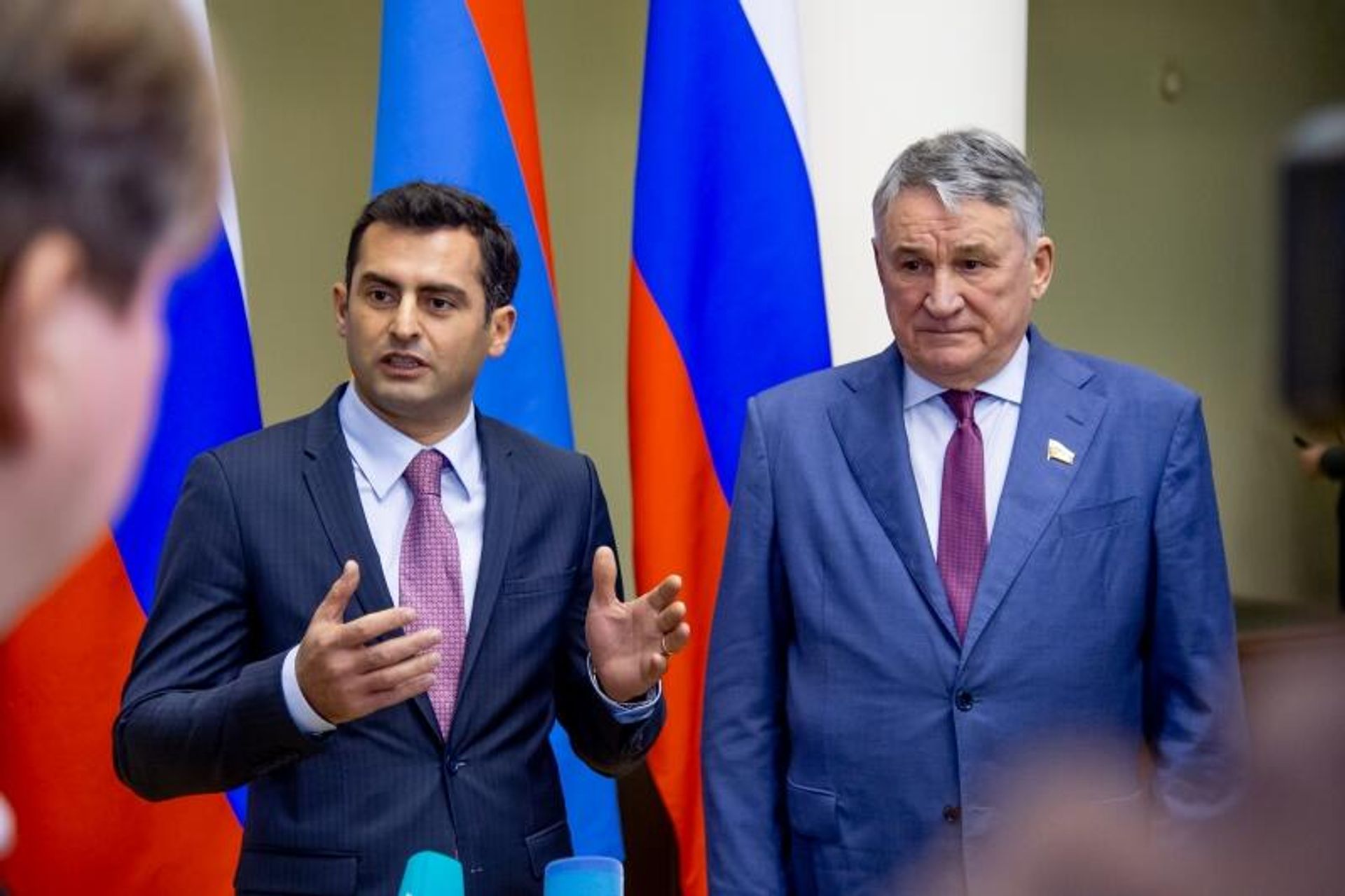 Вице-спикер НС Акоп Аршакян принял участие в третьей рабочей встрече сопредседателей Межпарламентской комиссии по сотрудничеству между Национальным Собранием Республики Армения и Российской Федерацией (29 ноября 2025). Санкт-Петербург - Sputnik Армения, 1920, 29.11.2025