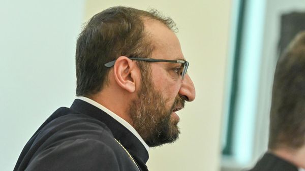 Архиепископ Аршак Хачатрян во время пресс-конференции (1 декабря 2025). Эчмиадзин - Sputnik Армения
