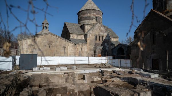 Կեչառիսի վանական համալիրի տարածքում պեղումներ են - Sputnik Արմենիա