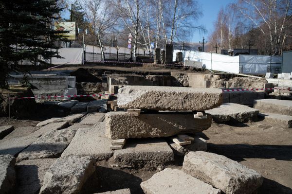 Раскопки церкви, обнаруженной на территории монастырского комплекса Кечарис Раскопки церкви, обнаруженной на территории монастырского комплекса Кечарис - Sputnik Армения