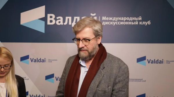 Пресс-подход директора по научной работе Международного дискуссионного клуба Валдай Федора Лукьянова - Sputnik Армения
