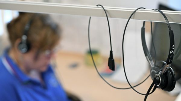 Работа центра обработки экстренных вызовов 112 - Sputnik Армения