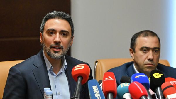 Սամվել Կարապետյանի պաշտպանական թիմը - Sputnik Արմենիա