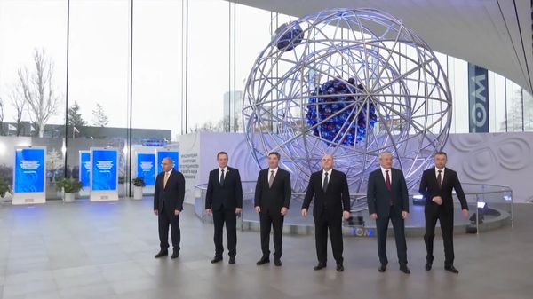 Пашинян вместе с премьер-министрами стран ЕАЭС ознакомился с экспозицией музея Атом на ВДНХ в Москве - Sputnik Армения