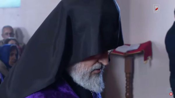 Սուրբ Գևորգ եկեղեցում պատարագ է մատուցում Սիոն արքեպիսկոպոսը - Sputnik Արմենիա