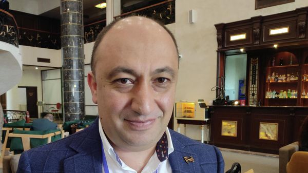 Генеральный директор Ахталинского горнообогатительного комбината Вилен Акопян - Sputnik Армения