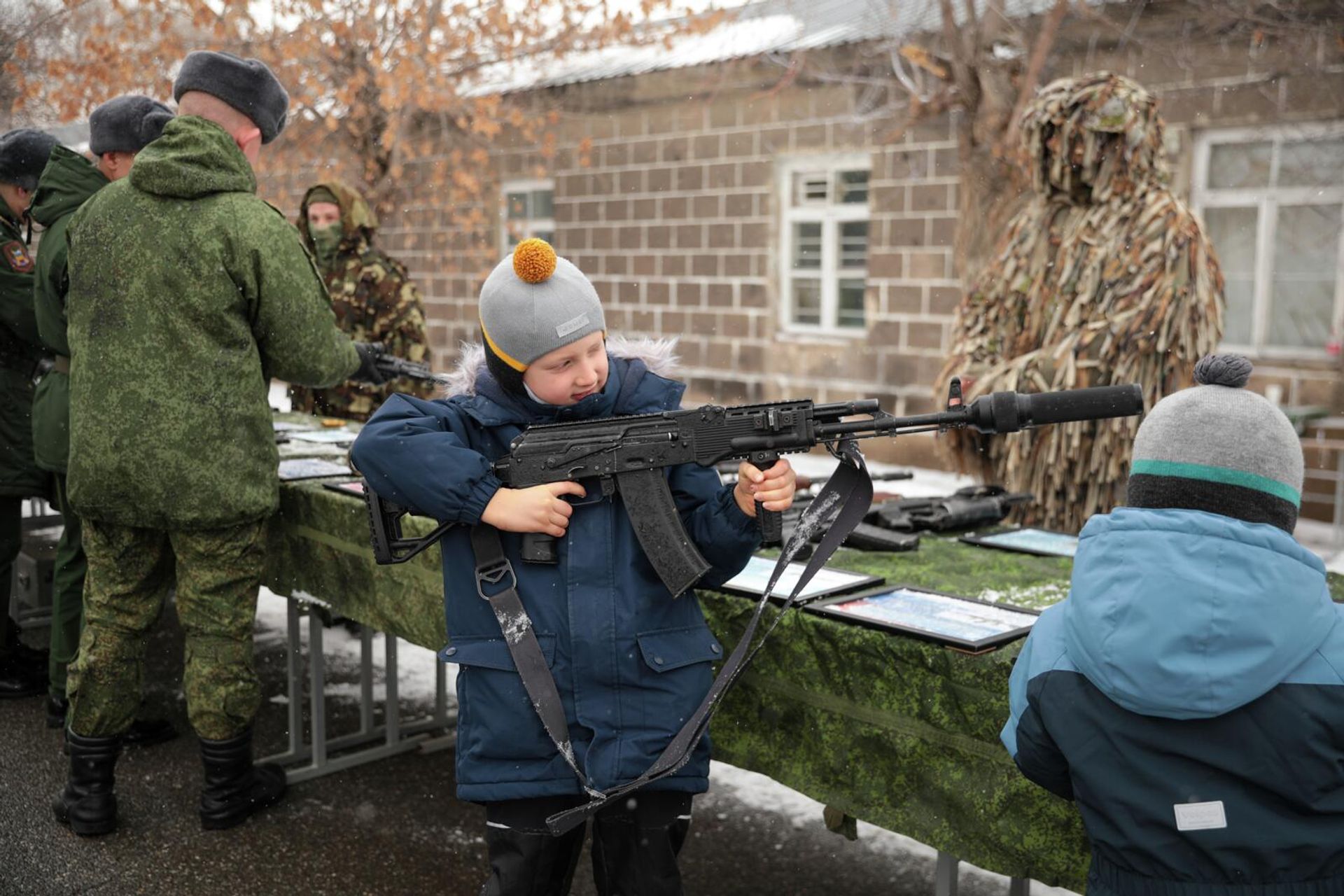 Торжественные мероприятия по случаю 84-летия российской военной базы (29 декабря 2025). Гюмри - Sputnik Արմենիա, 1920, 29.12.2025