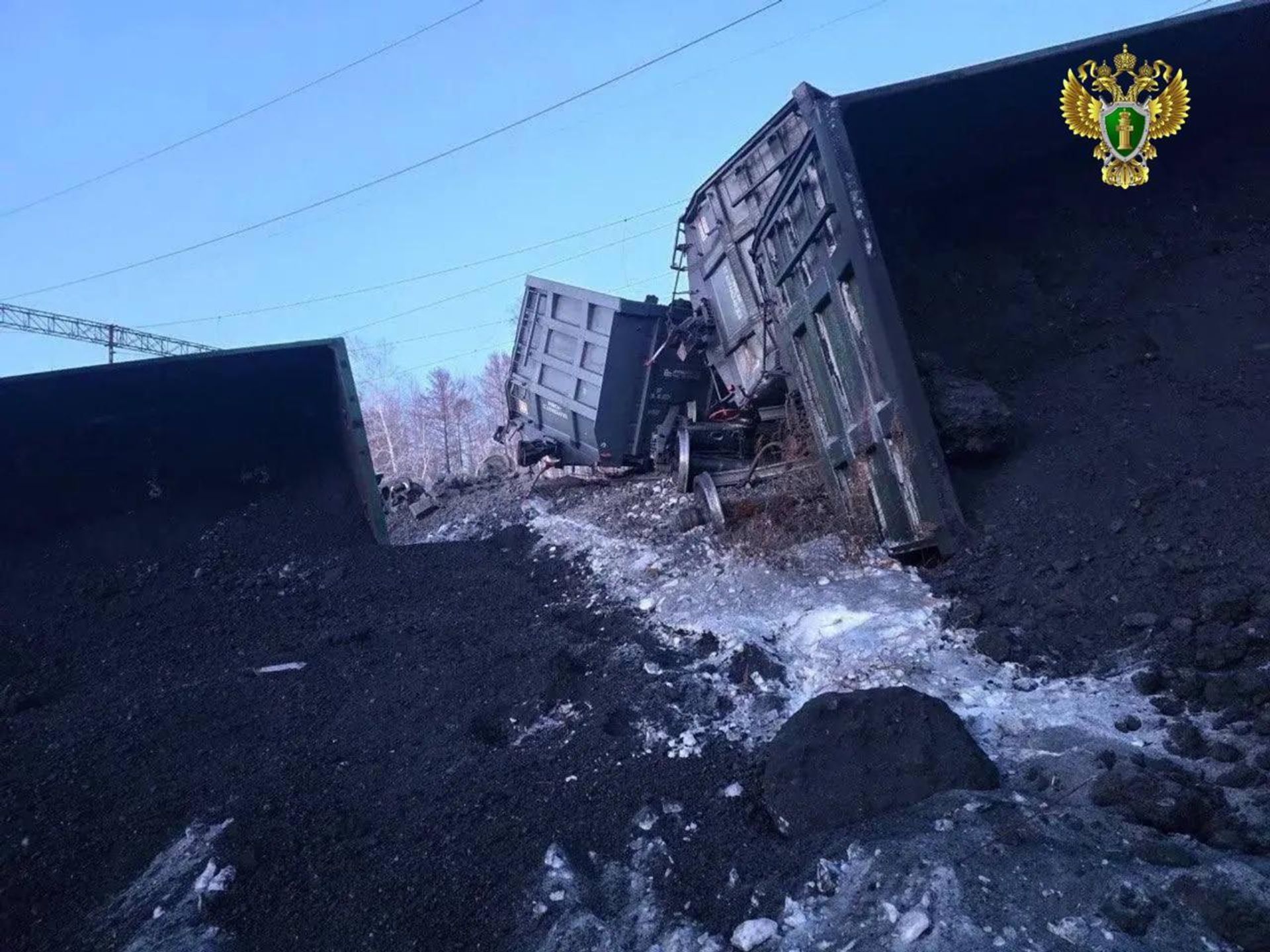 Около 35 вагонов с углем сошли с пути на перегоне Гудачи – Гонжа (5 января 2026). Амурская область - Sputnik Արմենիա, 1920, 05.01.2026